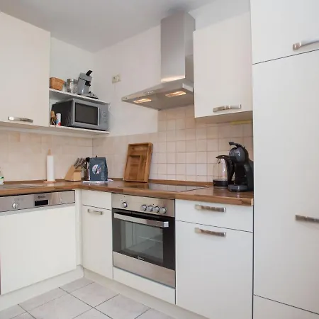 Beautiful With Balcony And Terrace In Winterberg, Near The Ski Lift ווינטרברג